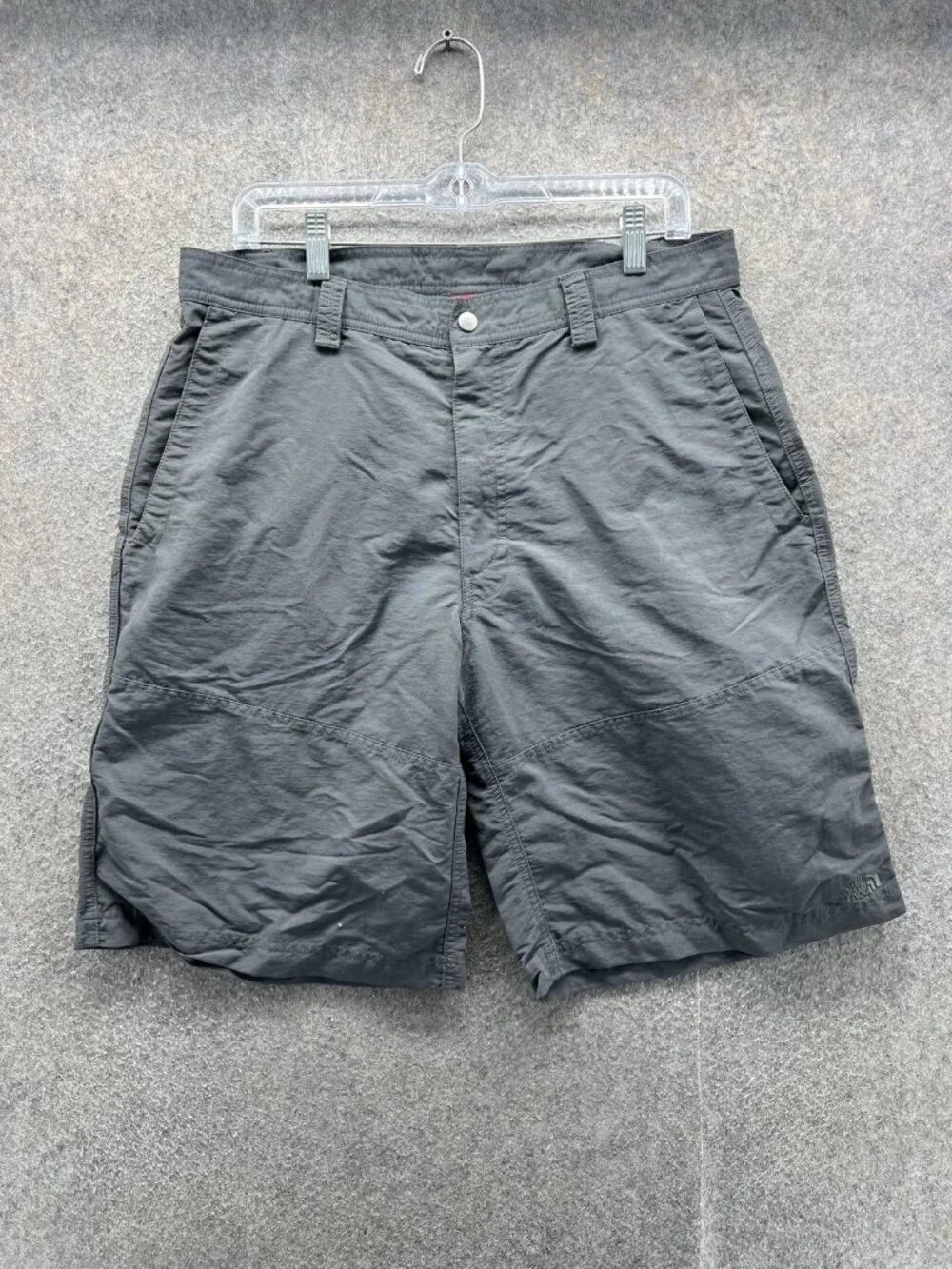 The North Face Shorts Mens 36 Gray Chino Flat Front Nylon Lightweight Casual
